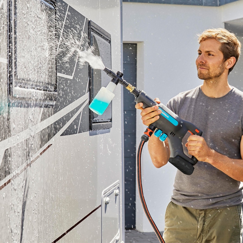 GARDENA 14800-32 Akku-Mitteldruckreinger AquaClean 24/18V P4A Ready-To-Use Set - Aktion