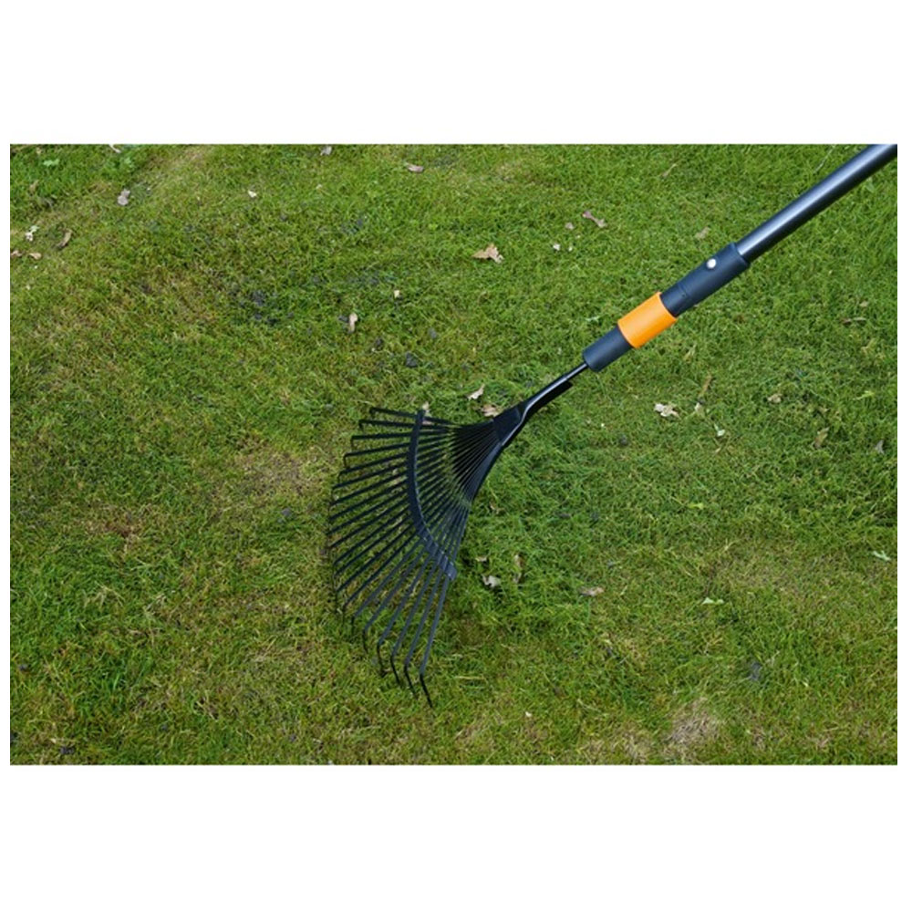 Fiskars QuikFit Fächerbesen