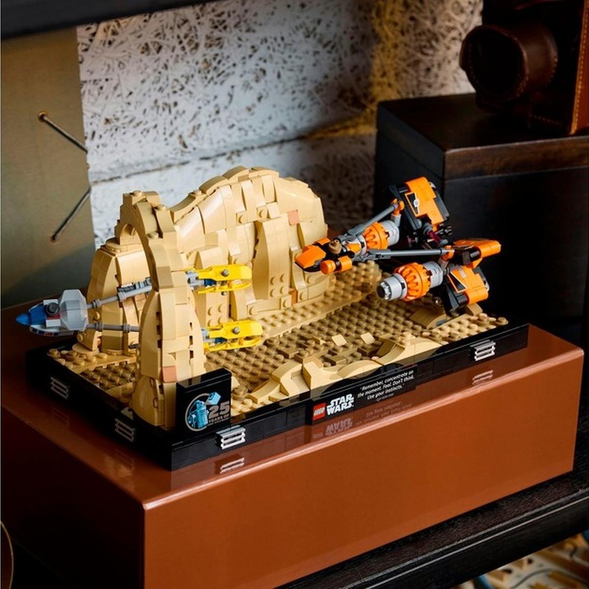 LEGO Star Wars - Podrennen in Mos Espa  Diorama (75380)