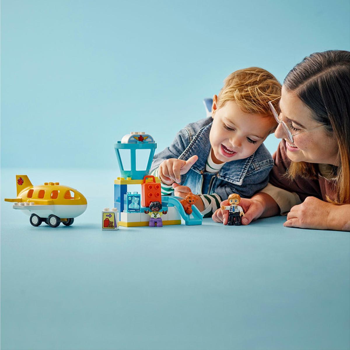 LEGO DUPLO Erster Besuch im Flughafen (10443)