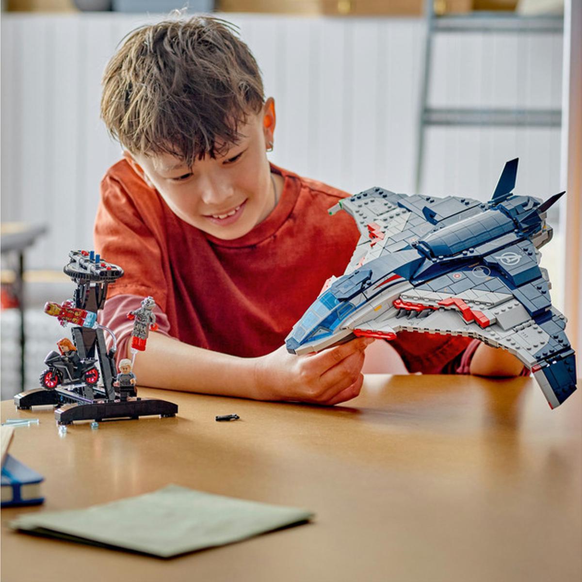 LEGO Marvel - Avengers: Age of Ultron Quinjet (76325)