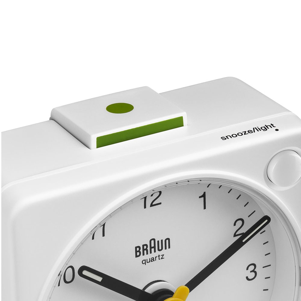 Braun BC02XW klassischer analoger Quarz-Reisewecker weiß