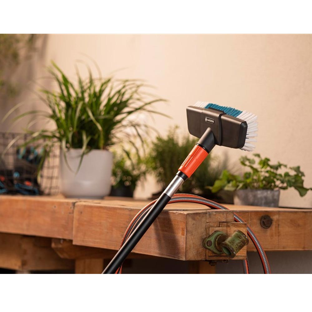 GARDENA 18816-20 Cleansystem Stielbürste hard