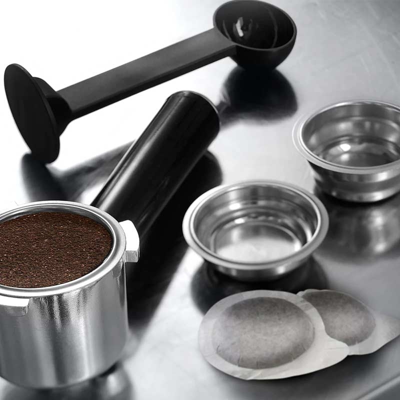 De'Longhi Dedica Style EC 685.BK Espresso Siebträgermaschine schwarz