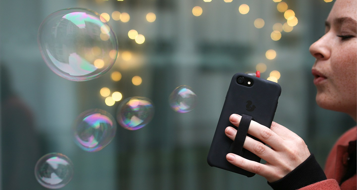 Happy Strappy Smartphone Fingerhalter weiss